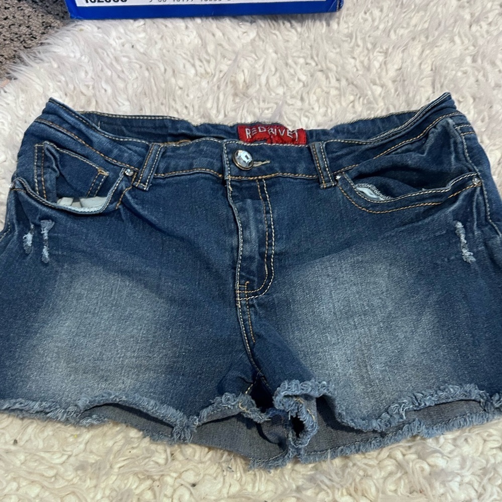 $10 clearance sale red River cut off runs small